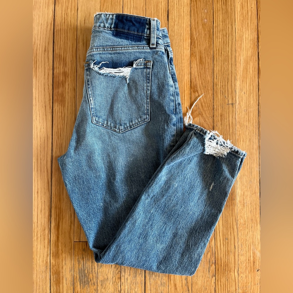 Abercrombie Curve Love High Rise Mom Jean